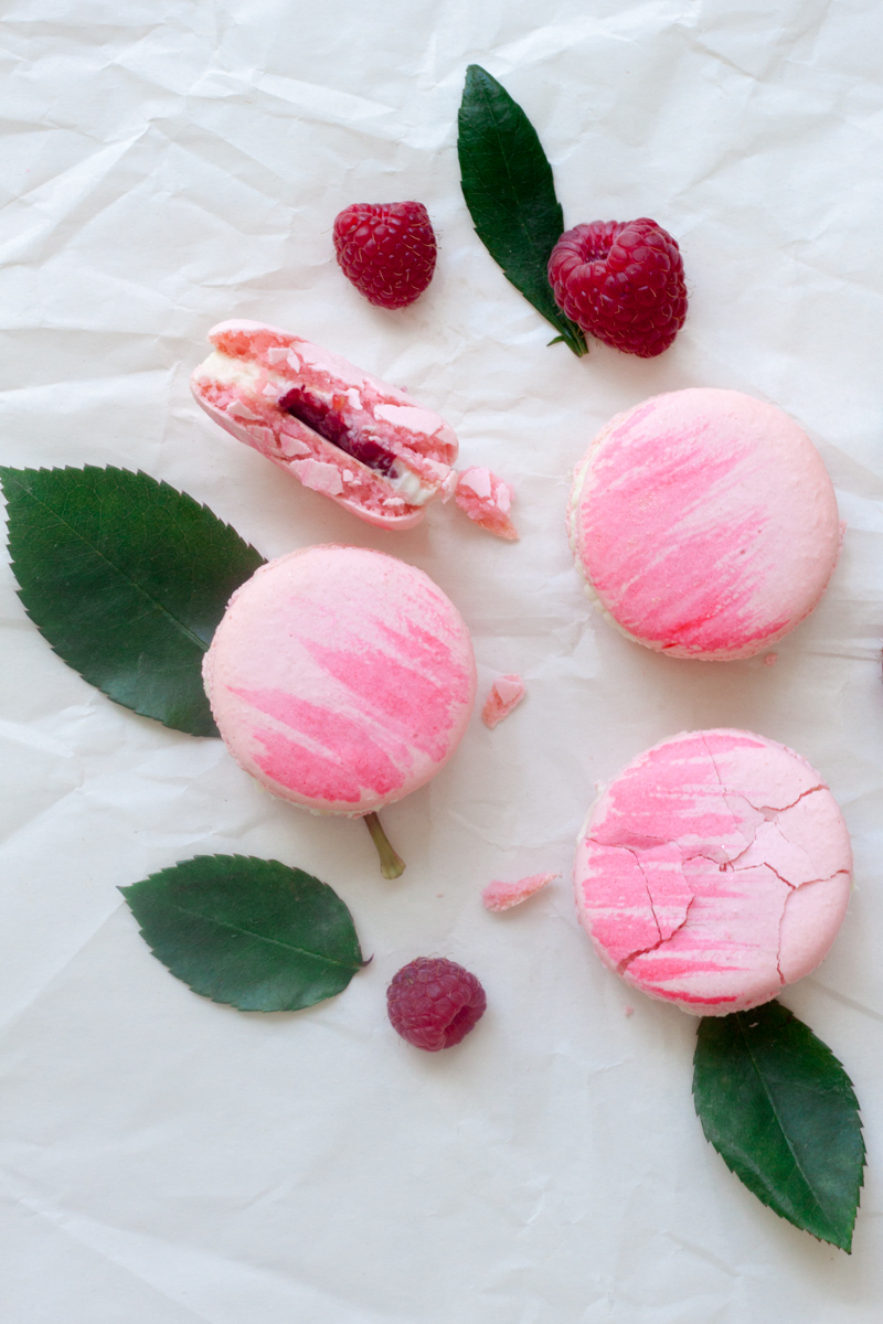 Lychee and rose macarons with fresh raspberries - Bake-No-Fake